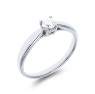 Solitario de platino con diamante en cuatro garras