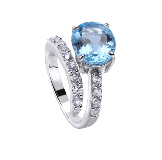 Anillo de plata con topacio azul. Edición Limitada